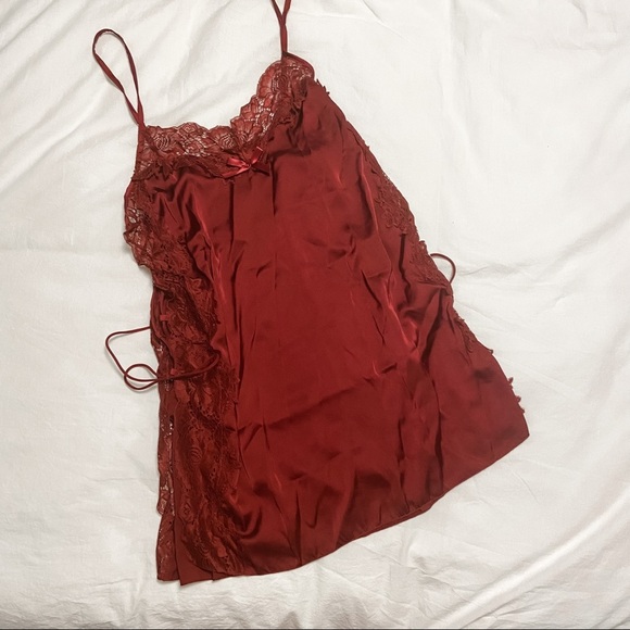 SHEIN Contrast Lace Satin Slip With Belted Robe - Picture 5 of 7